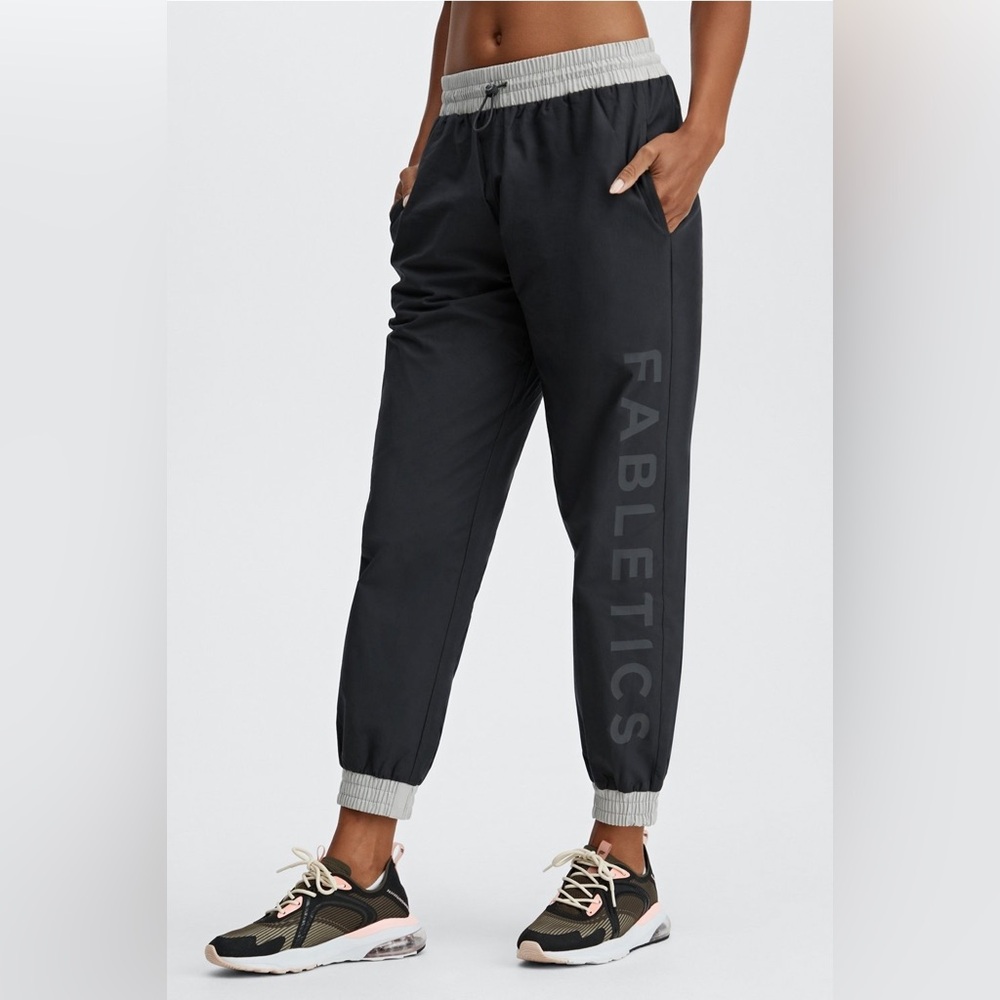 💖 NWT Fabletics Track Pant 💖